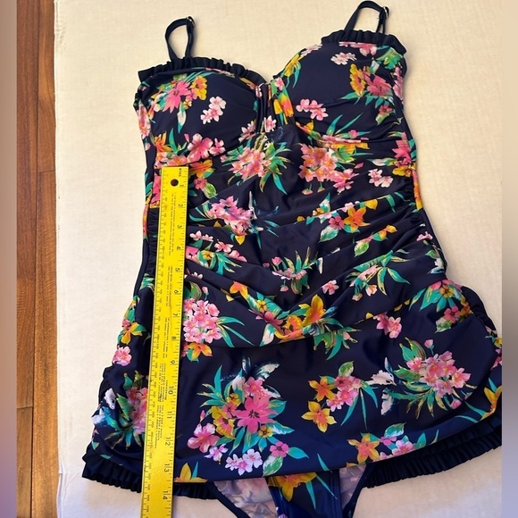Shore Shapes one piece swim suit bathing suit floral navy  print Sz-12. W13 - Picture 10 of 10